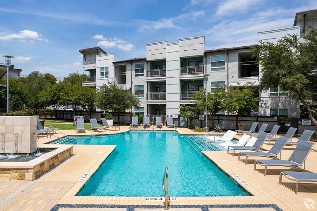Pool - Highline Apartments