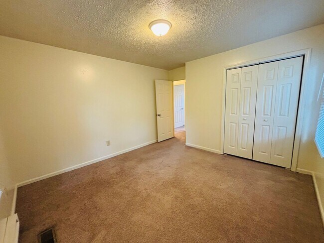 Photo - 1005 W Main St Townhome