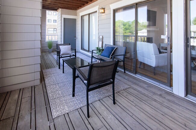 Foto del edificio - 212 W 10th St