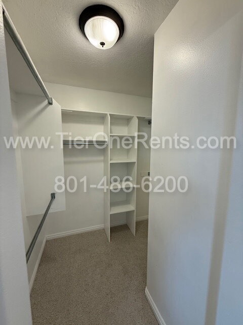 Building Photo - 6911 Chippewa Dr