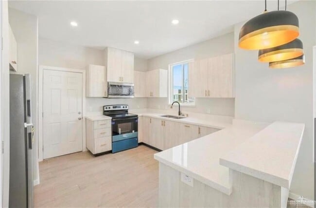 Building Photo - 20 N 25th St