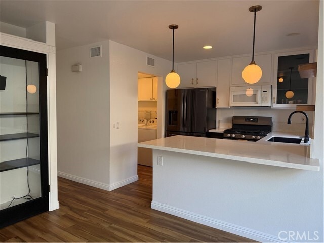 Building Photo - 16 Sand Dollar Ct
