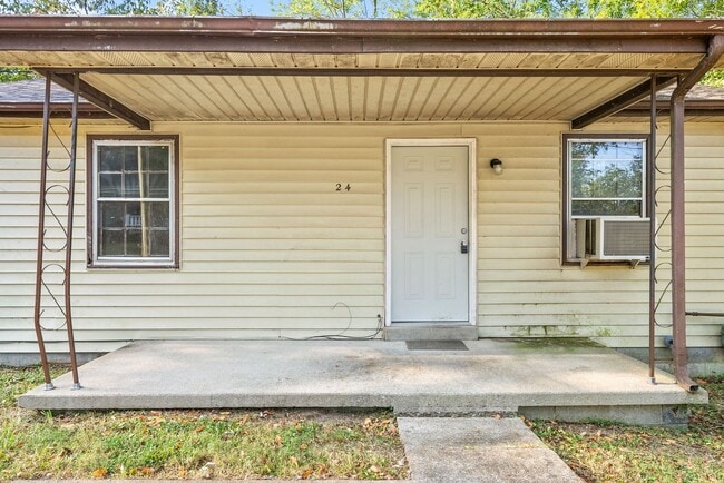 Building Photo - 2 Bedroom Pet Friendly Home For Rent!
