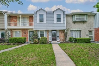 Building Photo - 1415 Ramada Dr