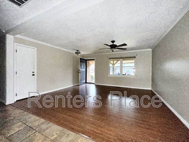 Building Photo - 302 N Wortman Ave