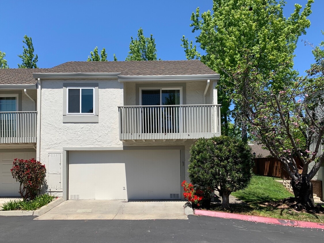 20235 Northglen Sq, Cupertino, CA 95014 Townhome Rentals in Cupertino