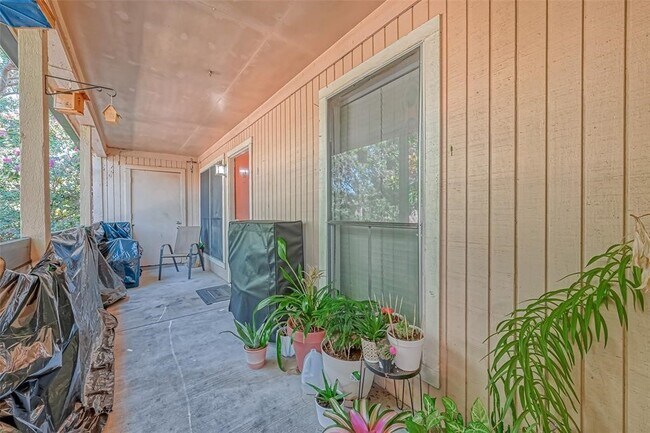 Foto del edificio - 8201 Richmond Ave.