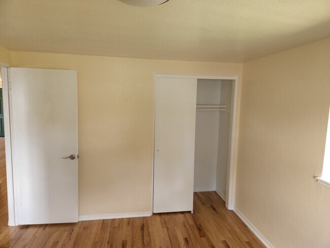 Foto del edificio - 8779 W 63rd Pl