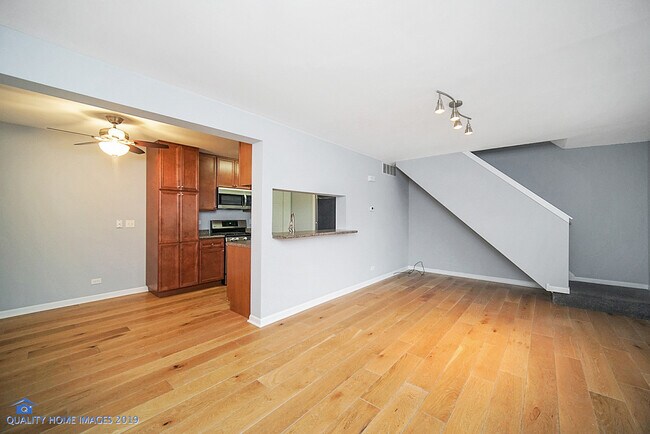 Building Photo - 355 Farmington Ln
