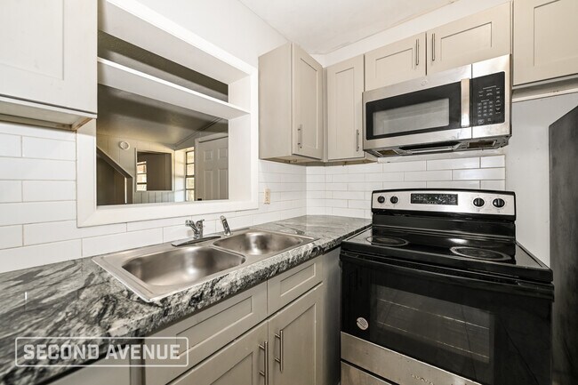 Foto del edificio - 1964 Leonard Cir S