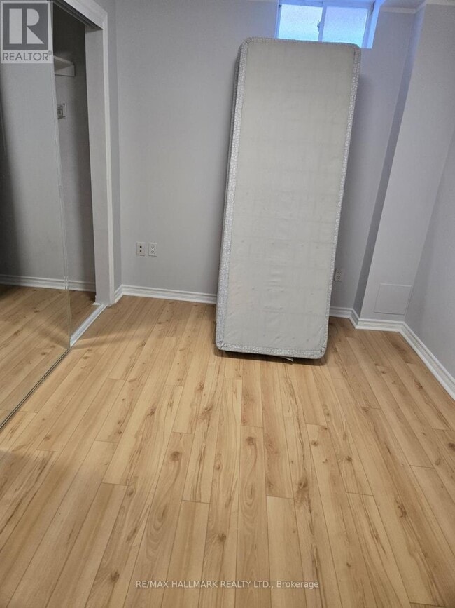 Building Photo - 2 Lady Loretta Ln