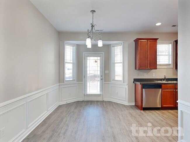 Foto del edificio - 2403 King Malcolm Ln