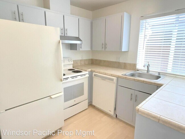 Building Photo - 2 br, 1.5 bath House - 4735 Saginaw Circle