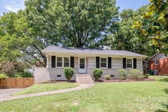 Building Photo - 1129 Eastview Dr