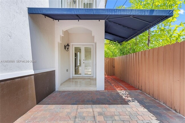 Foto del edificio - 4023 SW 10th St
