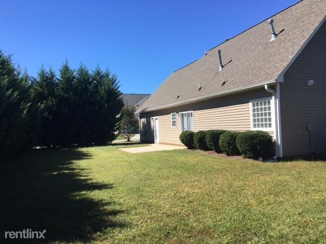 Building Photo - 3 br, 2.5 bath House - 880 Trillium Ln