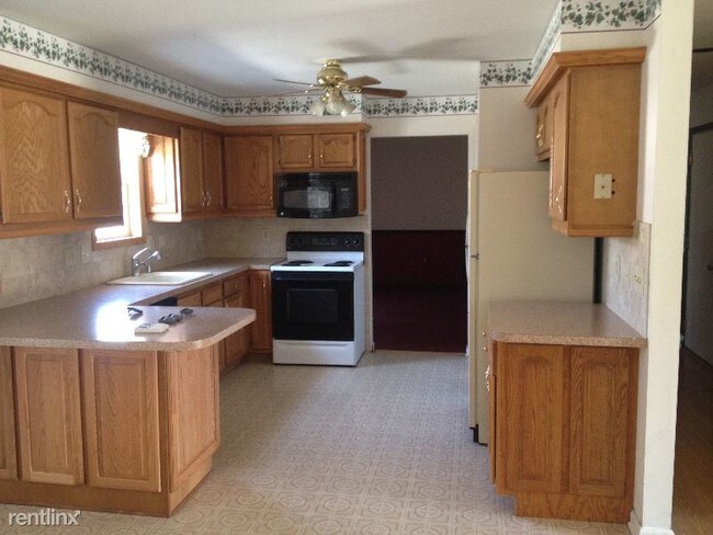 Building Photo - 11 N Navaho Trl