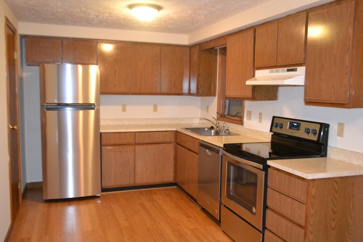 53 Cross St Unit 14, Chicopee, MA 01013 Condo for Rent in Chicopee