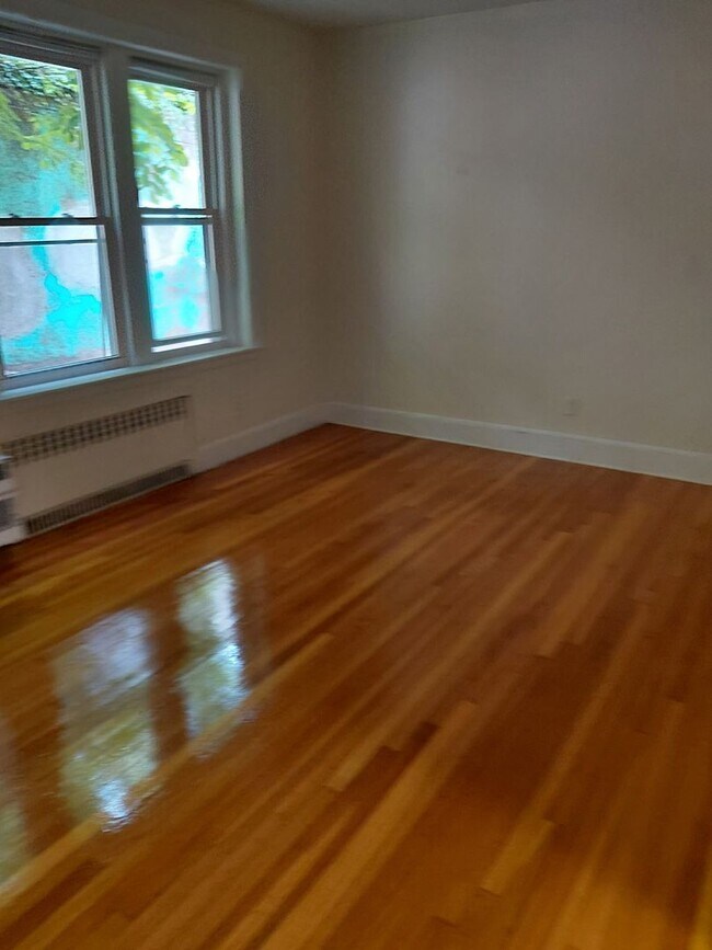 Foto del edificio - Convenient to  BU - 2 Bed 2 Bath