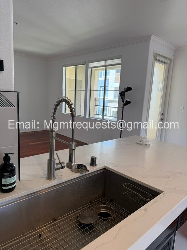 Foto del edificio - 3321 Watermarke Pl