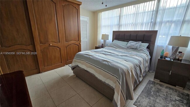 Foto del edificio - 3161 S Ocean Dr