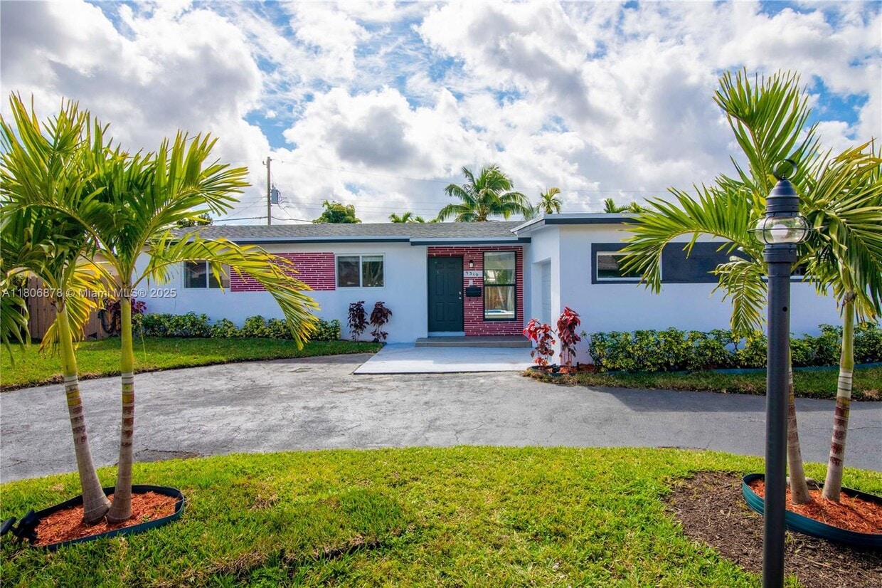 Primary Photo - 9310 SW 57th Terrace