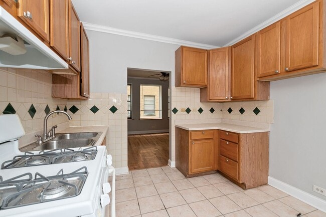 Building Photo - One Bedroom Available in South Shore