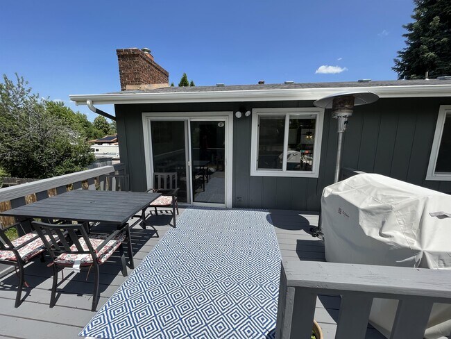 Foto del edificio - 8251 S Marshall Ct