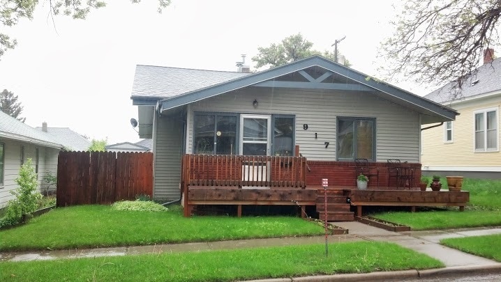 Primary Photo - 917 W Water St