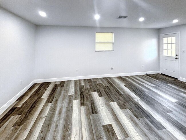 Foto del edificio - 1326 S Summerlin Ave