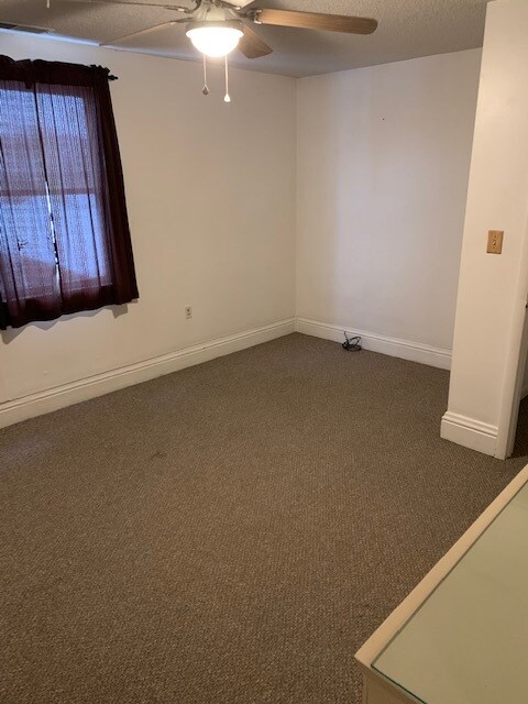 Larger bedroom - 1010 7th St