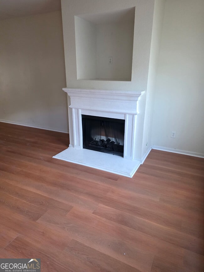 Foto del edificio - 290 Brookview Dr