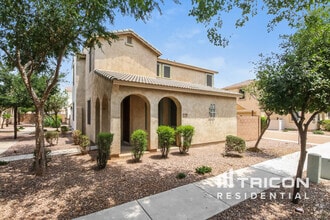 Building Photo - 4360 E Carla Vista Dr