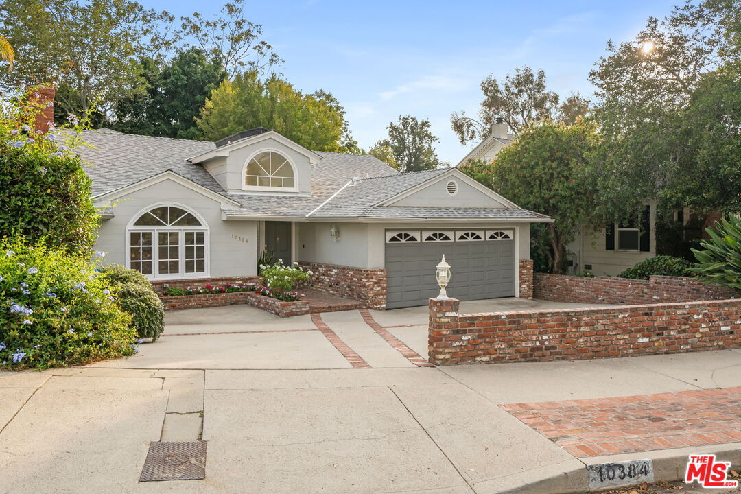 Foto principal - 10384 Northvale Rd