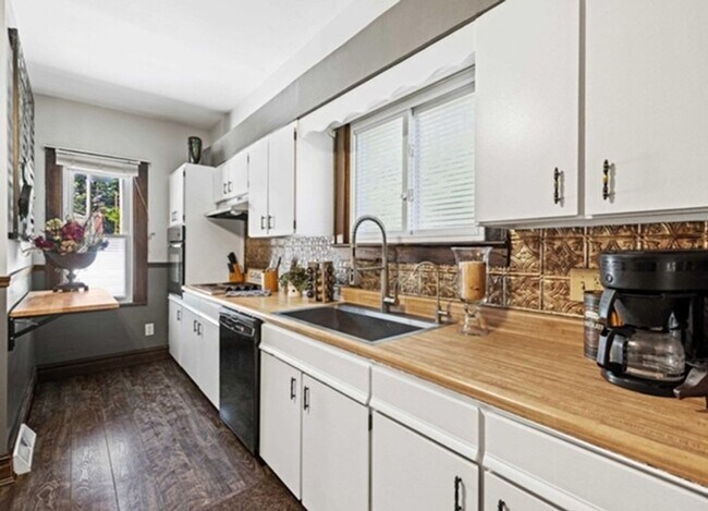 Building Photo - 1124 Washington Ave