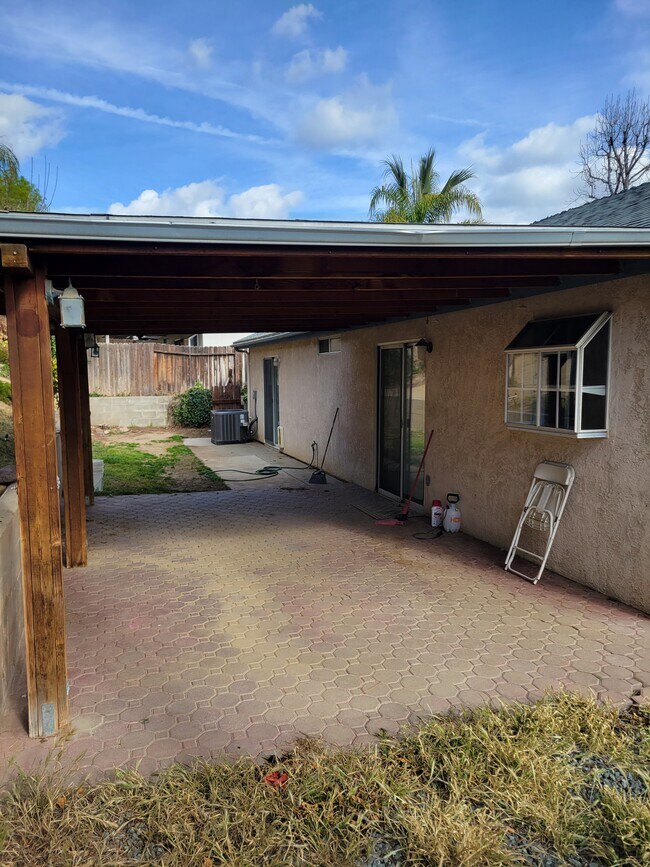 Building Photo - 6204 Castle Cary Dr