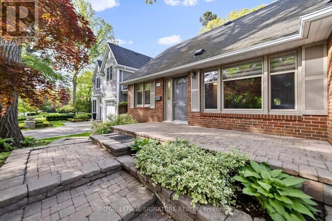 Building Photo - 294 Watson Ave