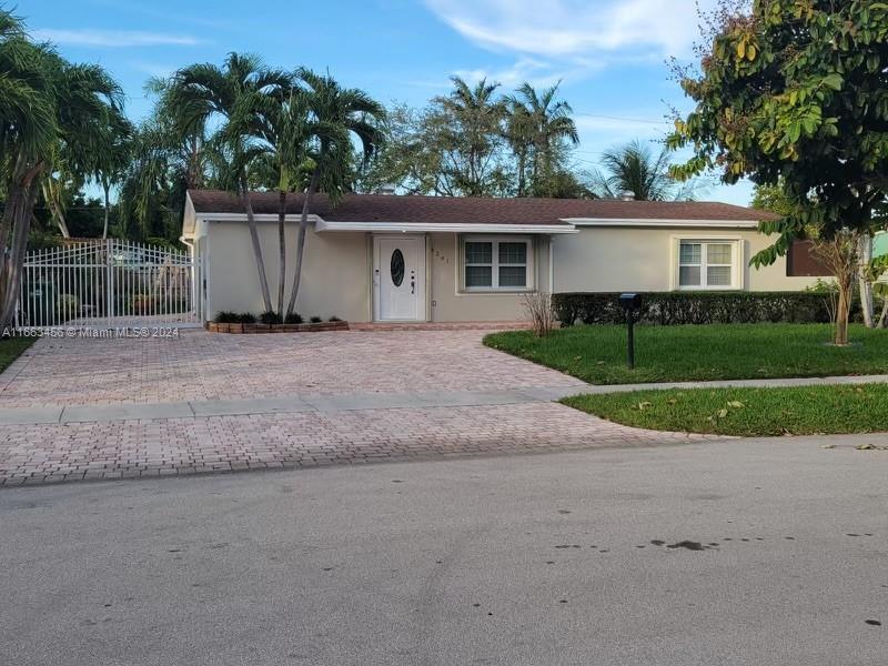 Primary Photo - 9241 Nautilus Dr