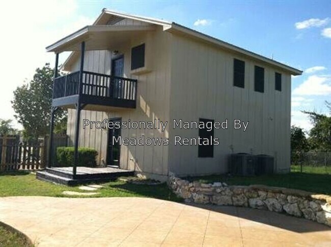 Building Photo - 2995 Old Lorena Rd