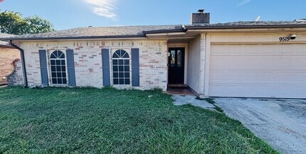 Building Photo - 9515 Water Park Ct