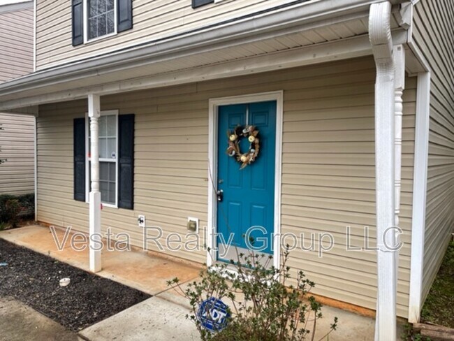 Building Photo - 207 London Dr