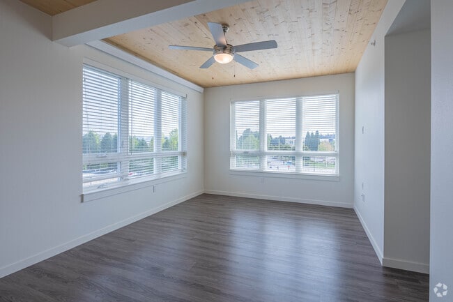 2BR, 2BA -1038 - The Quarry