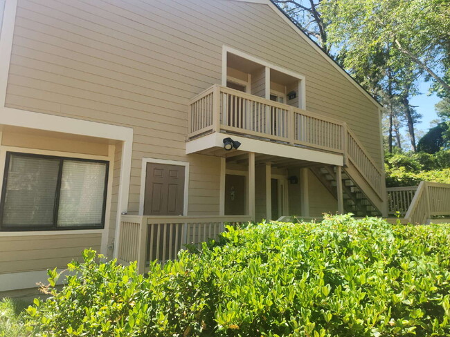 Building Photo - Renovated Two Bedroom Condo on Hilton Head...