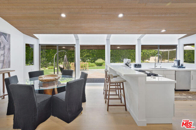 Foto del edificio - 3512 Cross Creek Ln