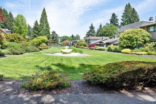 Photo - 17050 Northup Way Apartment