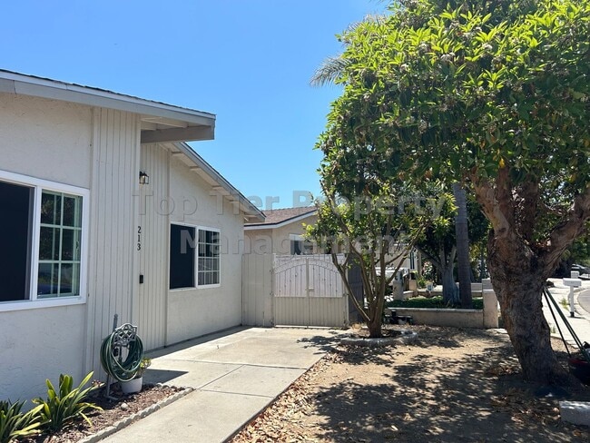 Foto del edificio - ***Charming 2 bed / 1 bath House in Oceans...