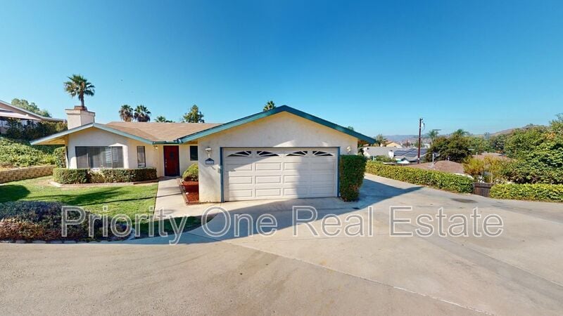 Primary Photo - 13308 Lakeview Way