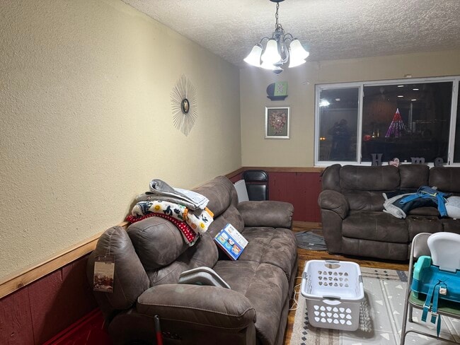 Sala de estar - 7882 W Bridgton Dr