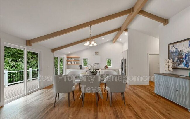 Foto del edificio - 2139 Sunrise St