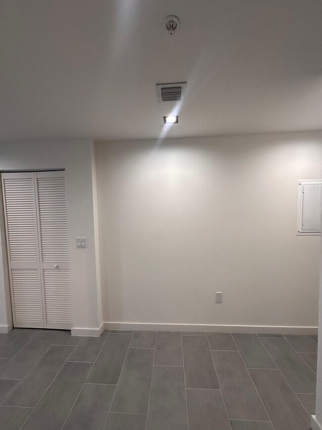 Foto del edificio - 229 NW 30th St